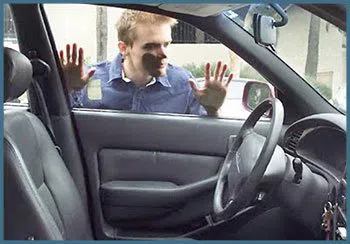 Safe Key Shop Cambridge, MA 617-514-9934 - 19-locked-keys-in-car